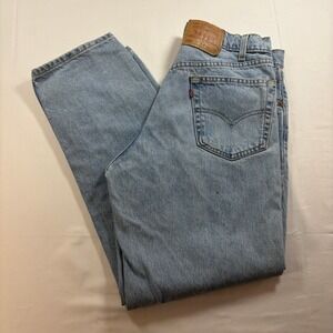 Vintage Levis 550 Mens Relaxed Fit Tapered Light Wash Jeans 36x30 Made in USA